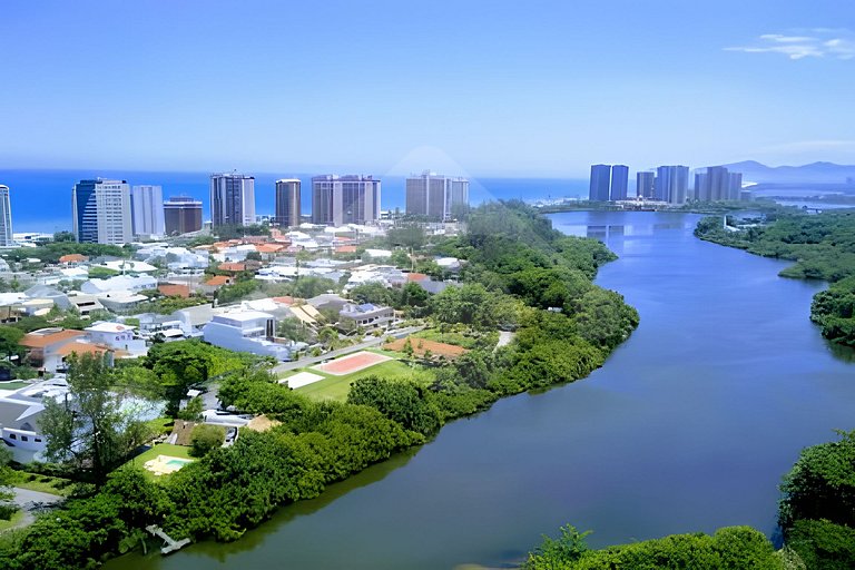 Linda Vista c/ Varanda e Banheira a 8 min da praia
