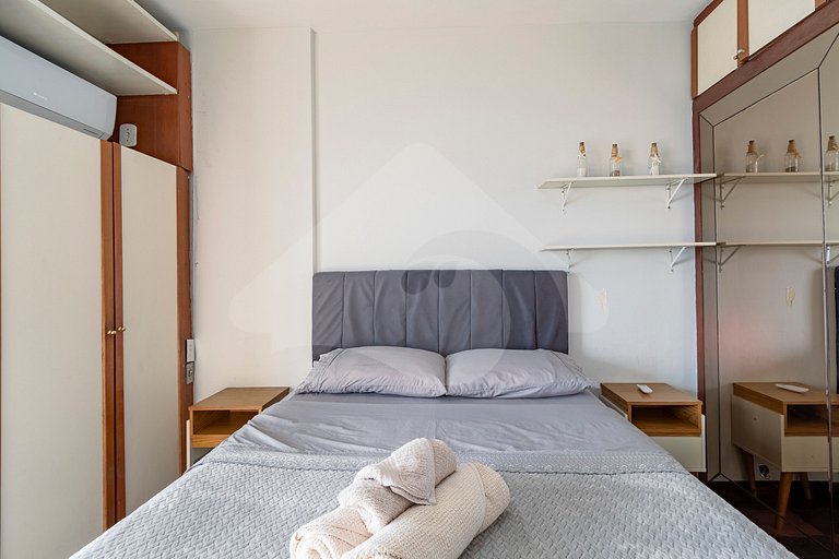 Ocean View w/ Balcony & Tub – 8-min walk to Beach