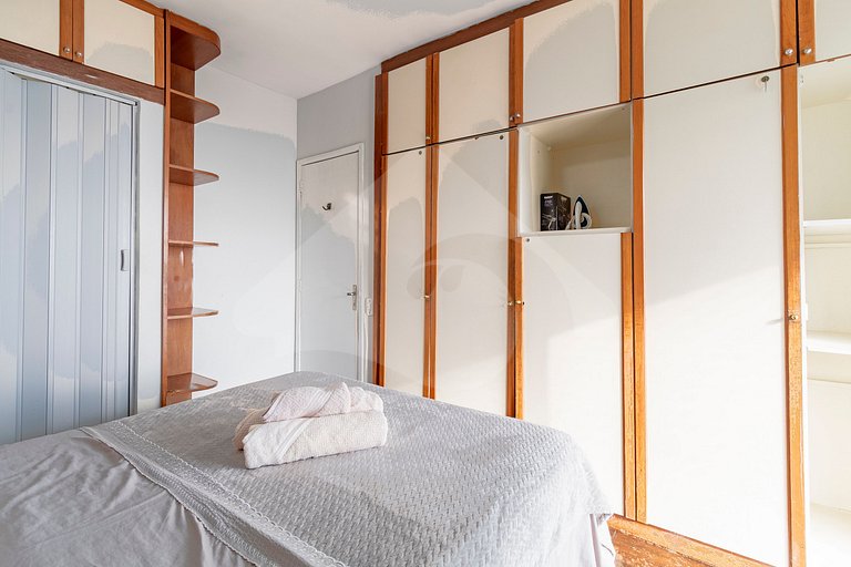 Ocean View w/ Balcony & Tub – 8-min walk to Beach