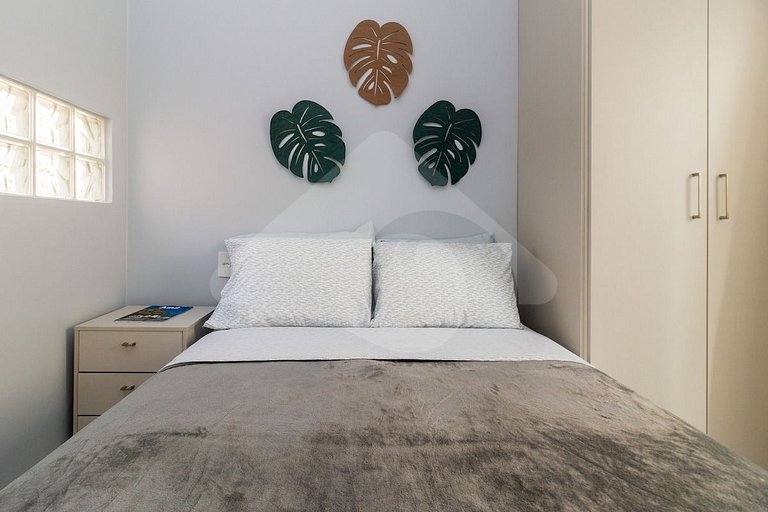 2 min from Copacabana Beach | Renovated and Cozy