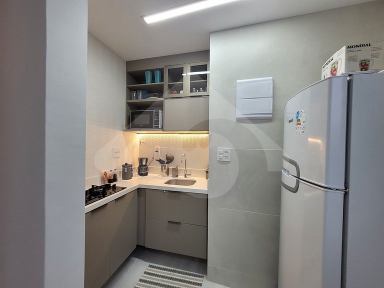 2 min from Copacabana Beach | Renovated and Cozy