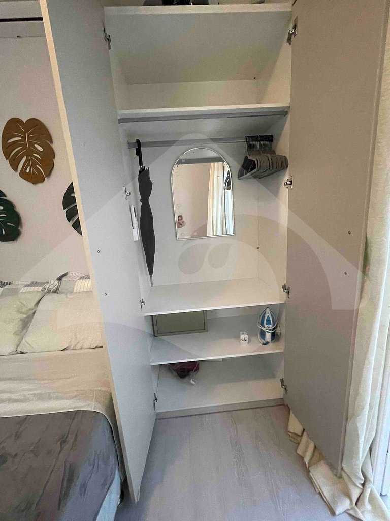 2 min from Copacabana Beach | Renovated and Cozy