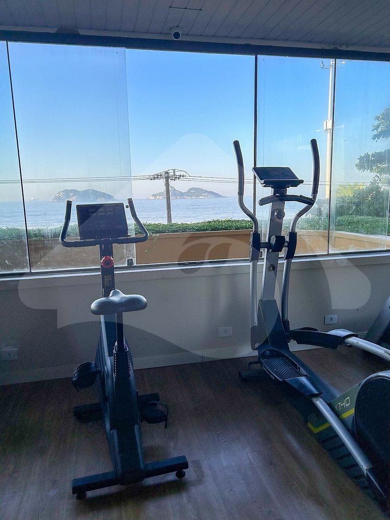 Vista pra Praia: Luxo Reformado na Barra da Tijuca