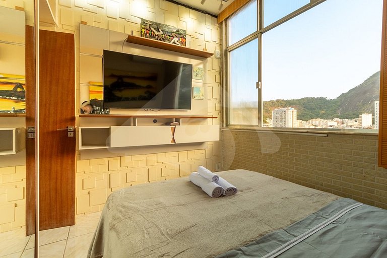 Cozy Studio w/ Christ the Redeemer View