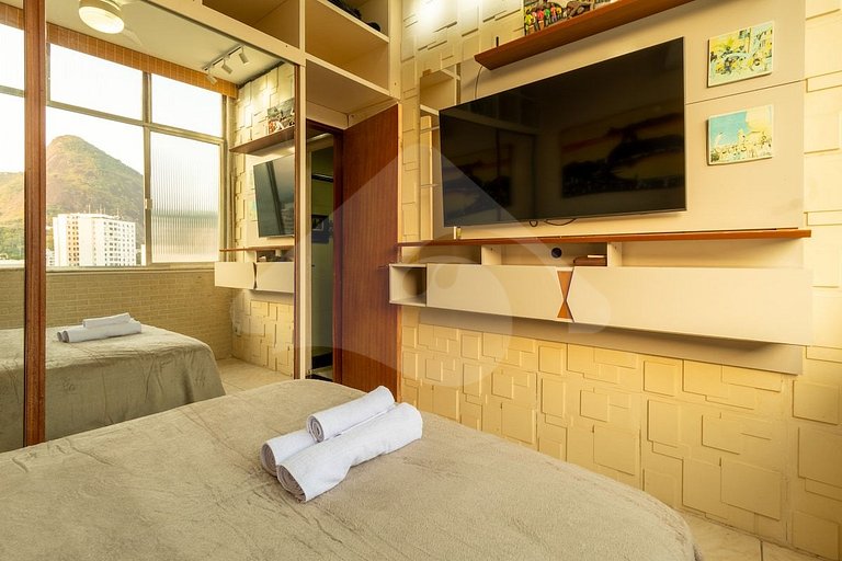 Cozy Studio w/ Christ the Redeemer View