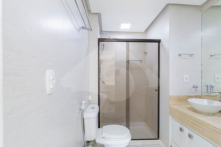 Cobertura na Frente da Praia com Jacuzzi e Suítes