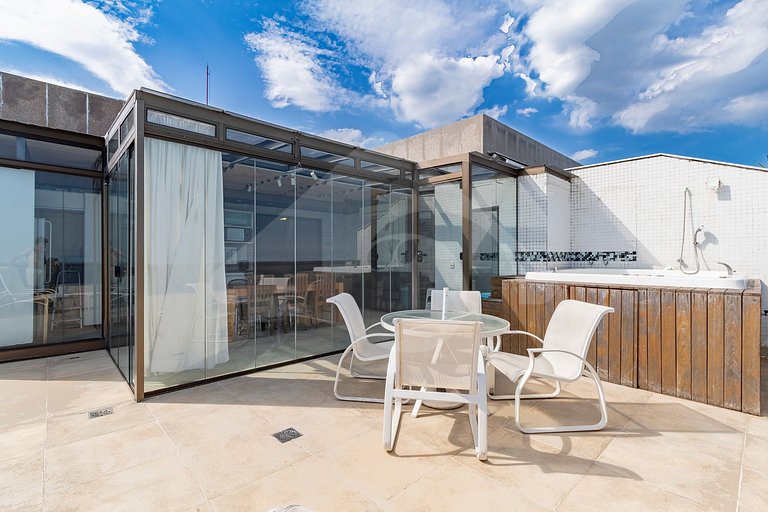 Penthouse Frente al Mar con Jacuzzi y Suites