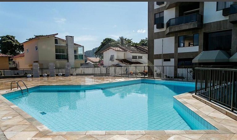 Cobertura na Frente da Praia com Jacuzzi e Suítes