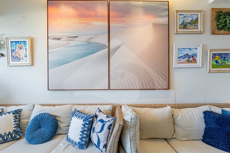 Frente Mar: Studio Decorado com Vista Espetacular