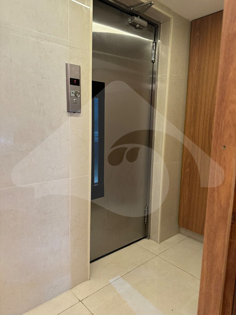 2 min from Copacabana Beach | Spacious & Renovated