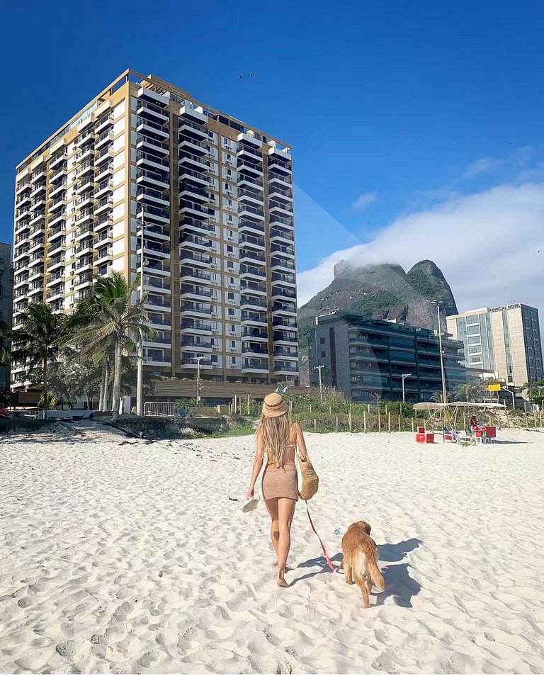 Primera Línea de Playa: Lujo Reformado en Barra da Tijuca