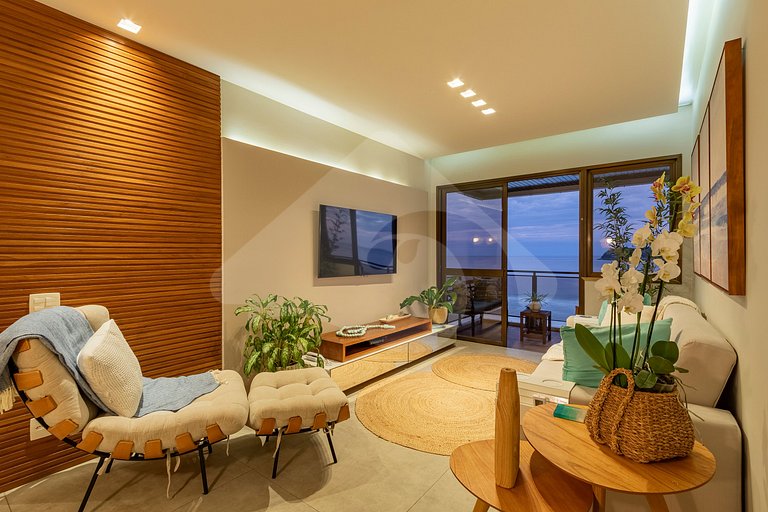 Beachfront: Renovated Luxury in Barra da Tijuca
