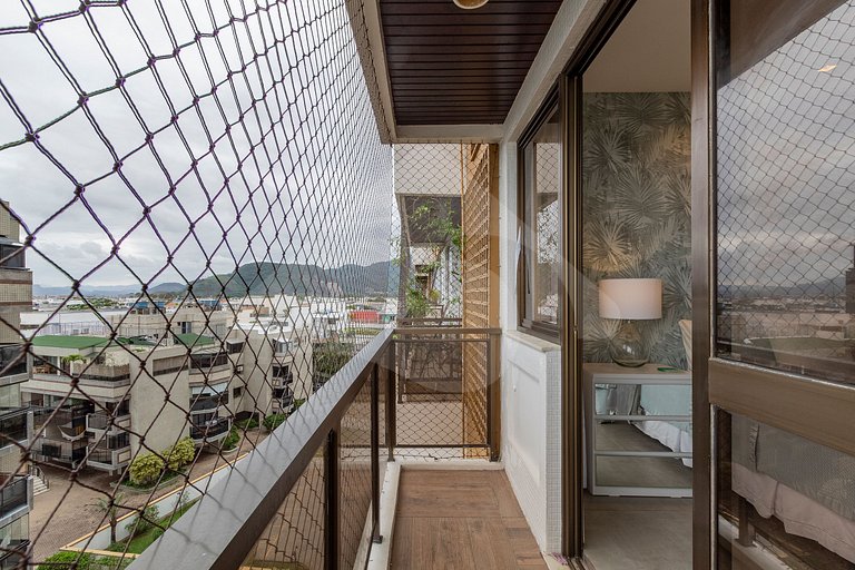 Beachfront: Renovated Luxury in Barra da Tijuca