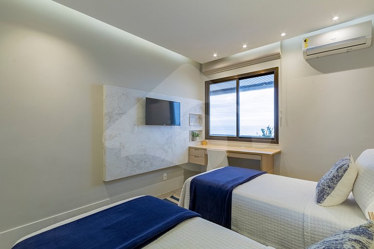 Beachfront: Renovated Luxury in Barra da Tijuca