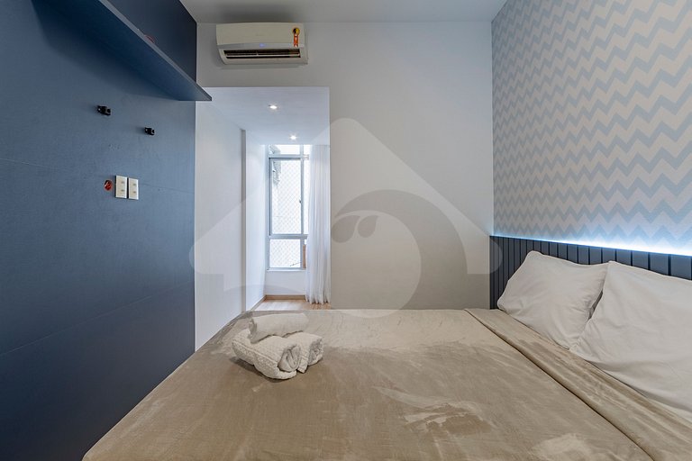 2 min from Copacabana Beach | Spacious & Renovated