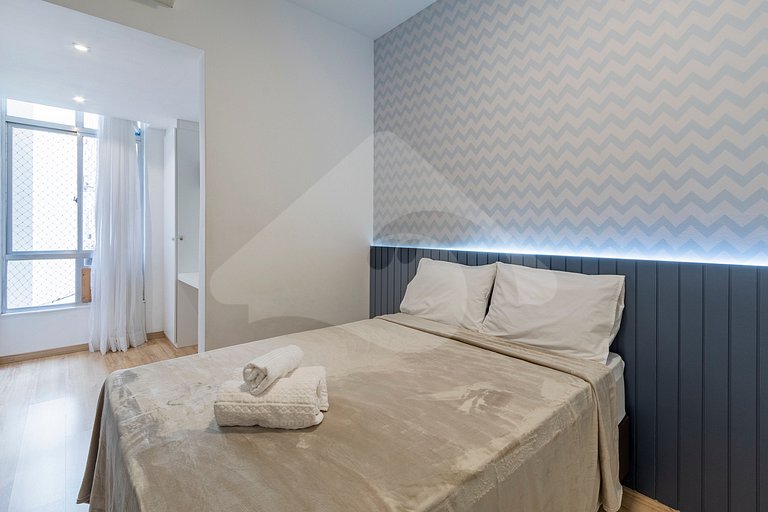 2 min from Copacabana Beach | Spacious & Renovated