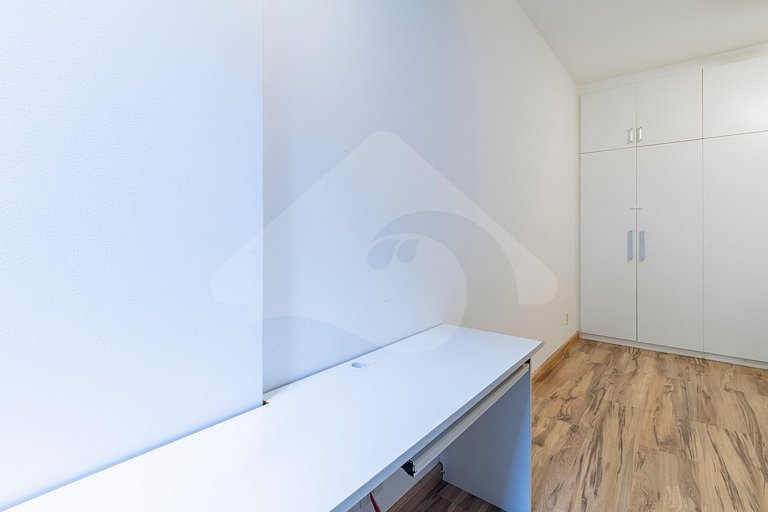 2 min from Copacabana Beach | Spacious & Renovated