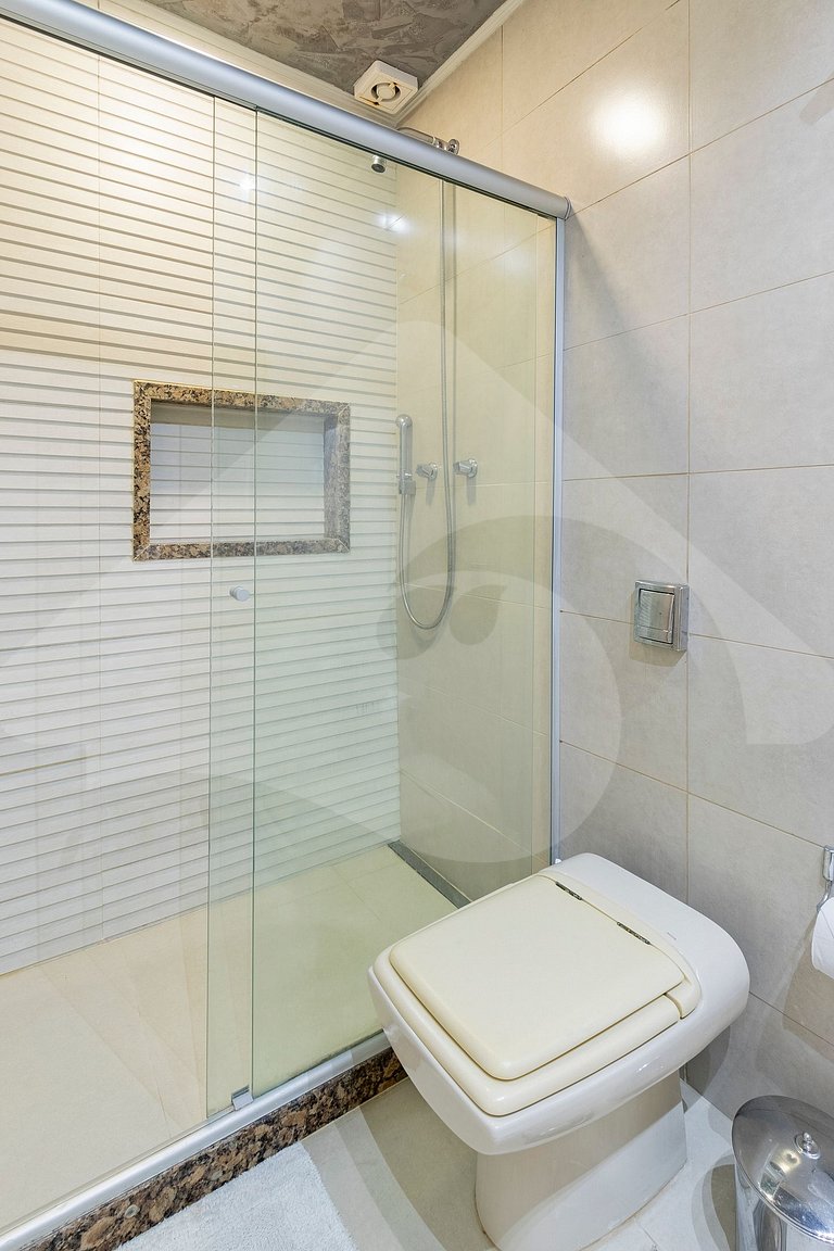2 min de Playa Copacabana | Amplio y Remodelado