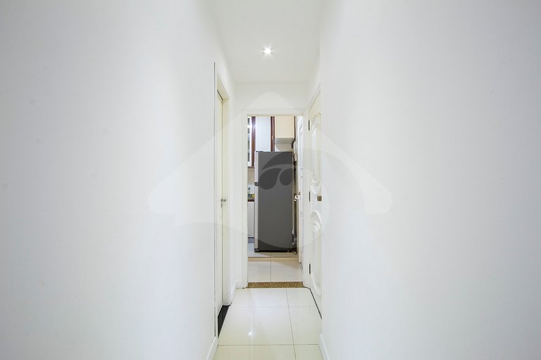 2 min from Copacabana Beach | Spacious & Renovated