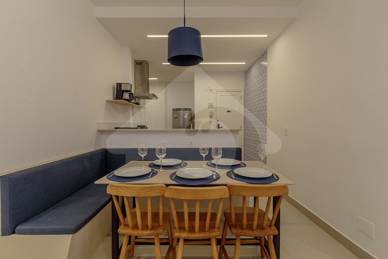 Beachfront: Spacious & Renovated in Copacabana