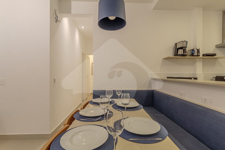 Beachfront: Spacious & Renovated in Copacabana