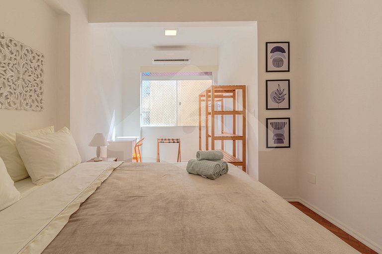 A poucos passos da Praia de Ipanema & Arpoador