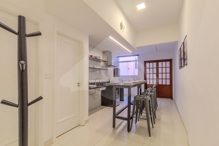 Steps from Ipanema & Arpoador Beach | Renovated