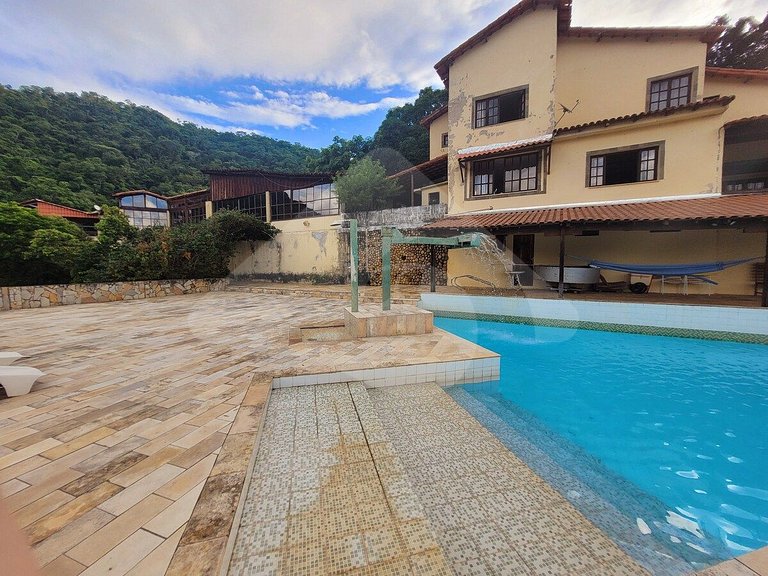 10 quartos | Piscina com cascata e incrível vista