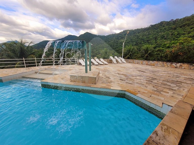 10 quartos | Piscina com cascata e incrível vista