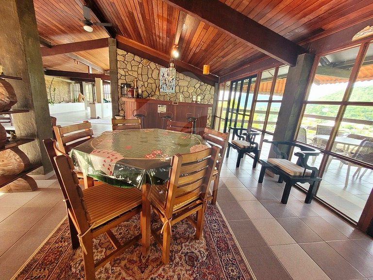 10 Hab. | Piscina con cascada y vista única
