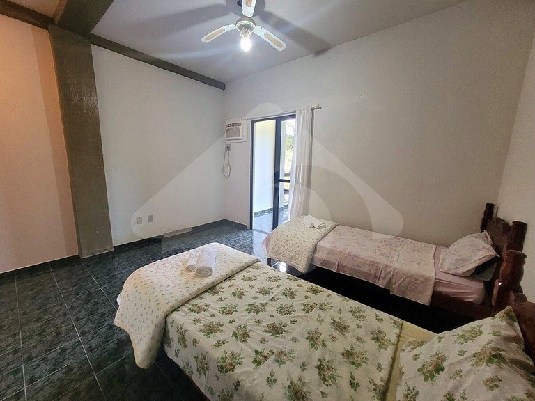 10 Hab. | Piscina con cascada y vista única