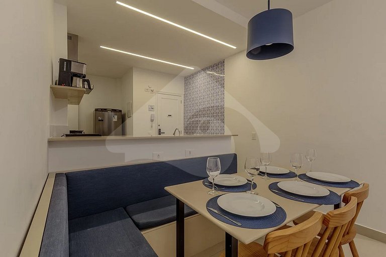 Beachfront: Spacious & Renovated in Copacabana