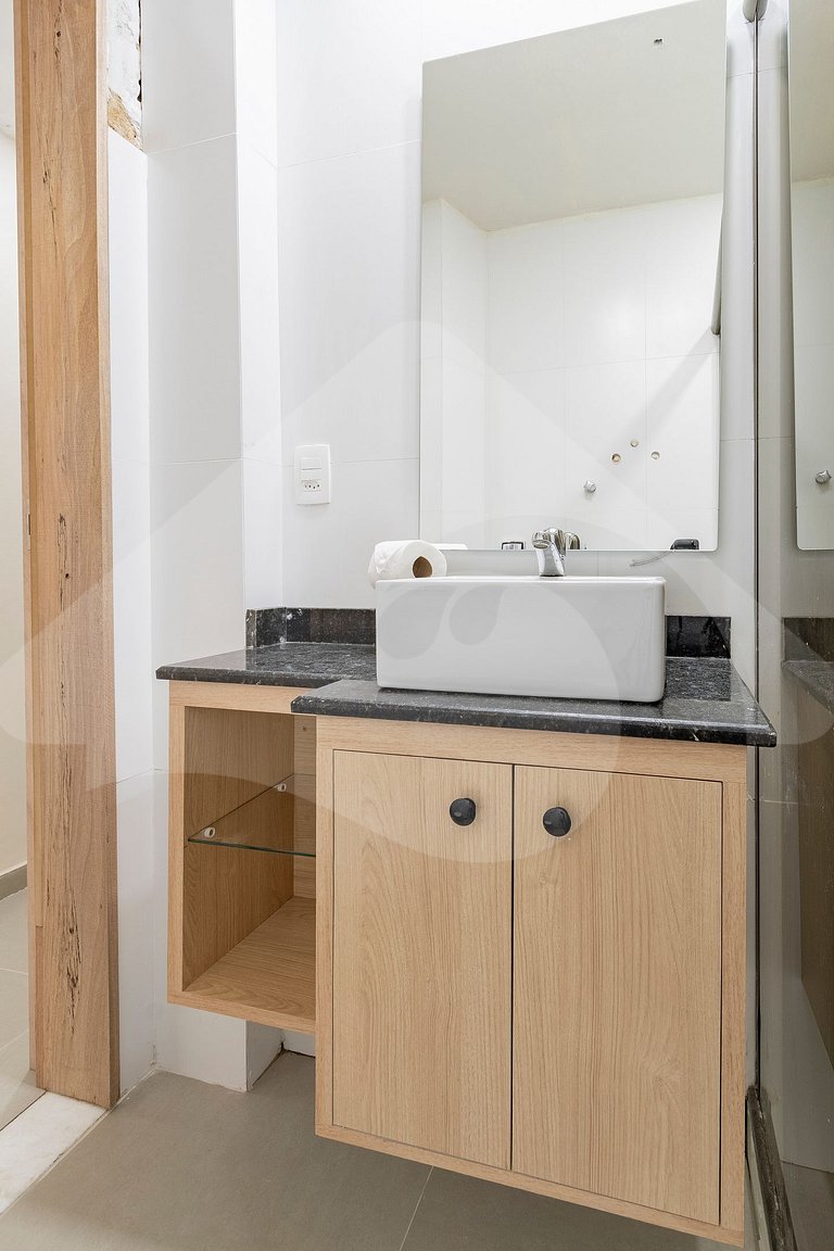2-min walk from Copacabana beach |Cozy & Renovated