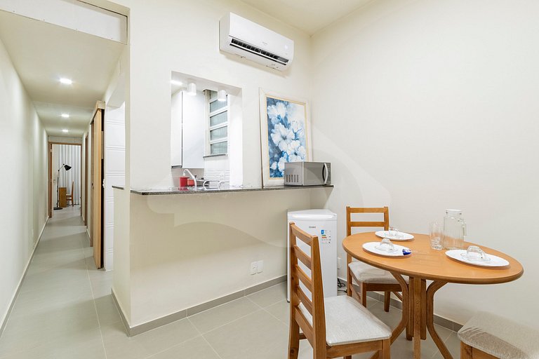 2-min walk from Copacabana beach |Cozy & Renovated