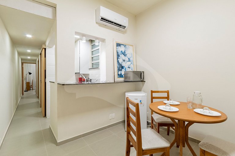 2-min walk from Copacabana beach |Cozy & Renovated