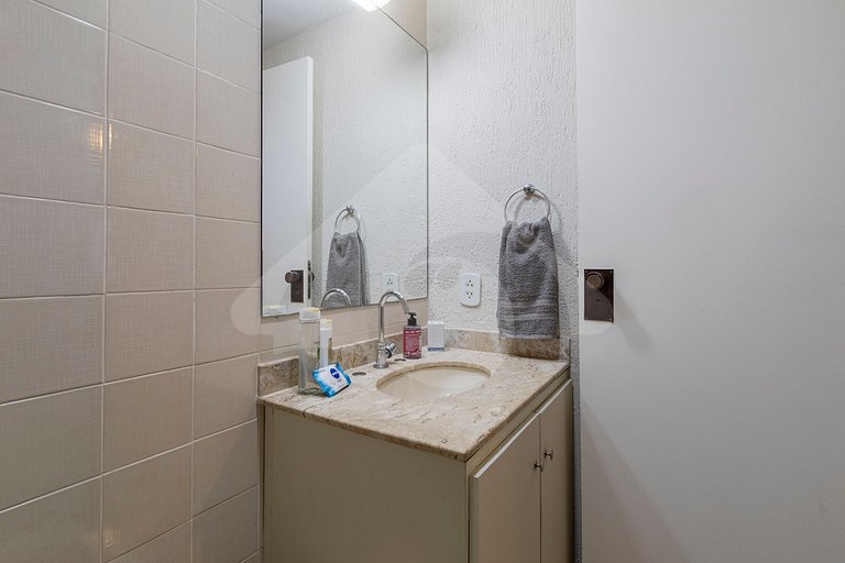 Copacabana Beach | Hotel Suite with Jacuzzi & Gym