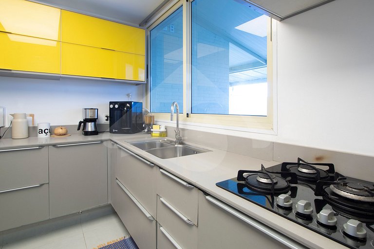 Em frente a Praia: Cobertura Duplex de Luxo com Espaço Gourm