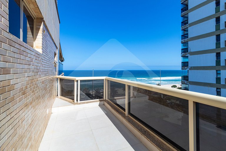 Em frente a Praia: Cobertura Duplex de Luxo com Espaço Gourm