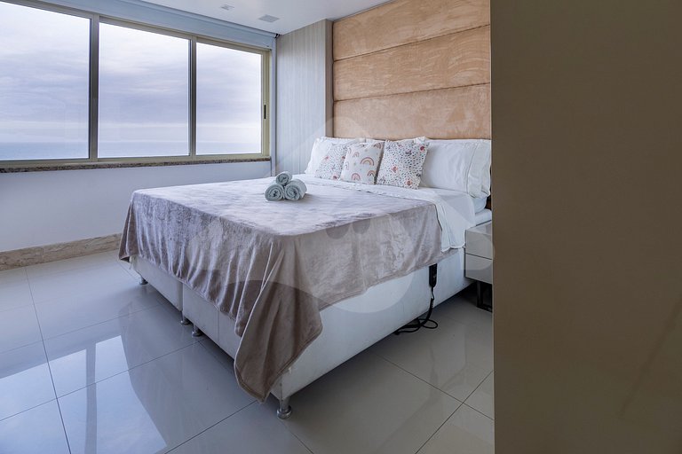 Em frente a Praia: Cobertura Duplex de Luxo com Espaço Gourm