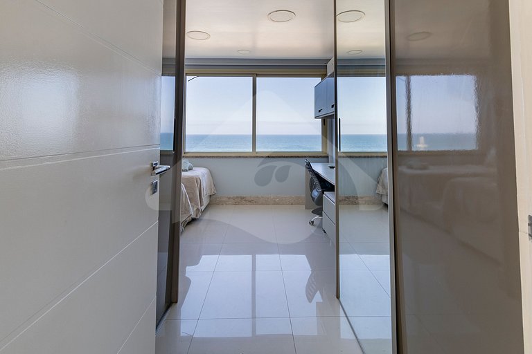 Em frente a Praia: Cobertura Duplex de Luxo com Espaço Gourm