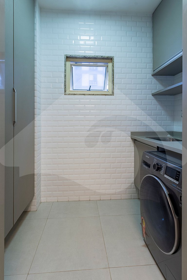 Em frente a Praia: Cobertura Duplex de Luxo com Espaço Gourm