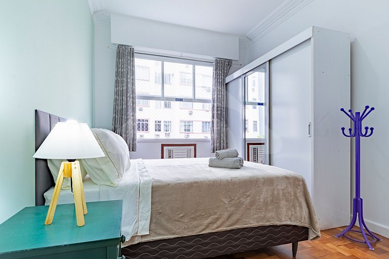 5-min walk to Copacabana Beach | Renovated & Cozy