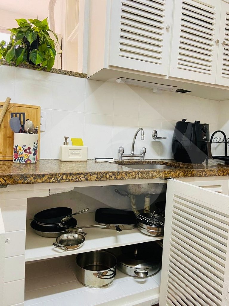 3 min from Ipanema Beach | Spacious and Airy