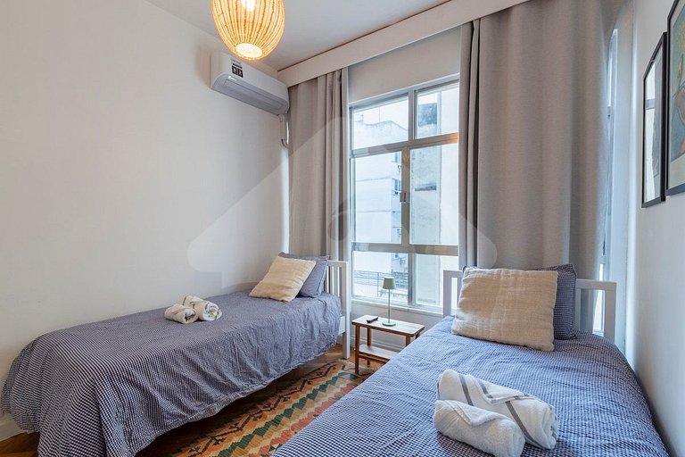 3 min from Ipanema Beach | Spacious and Airy