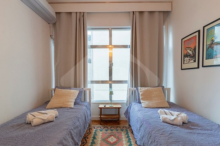 3 min from Ipanema Beach | Spacious and Airy