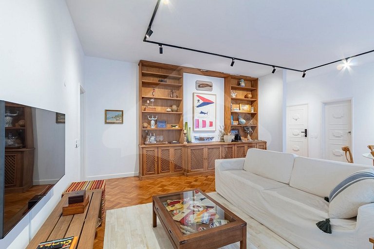 3 min from Ipanema Beach | Spacious and Airy