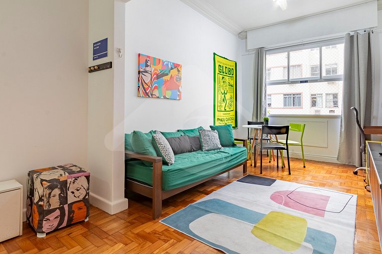 5-min walk to Copacabana Beach | Renovated & Cozy