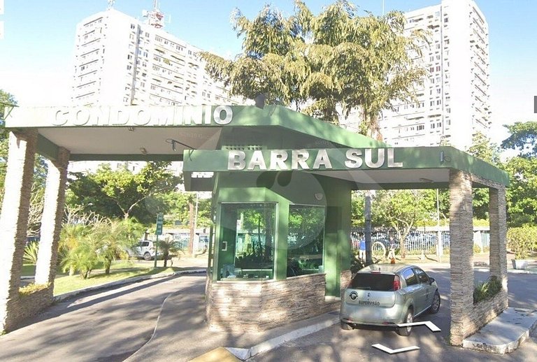 Aconchegante e reformado | Piscina e Quadra