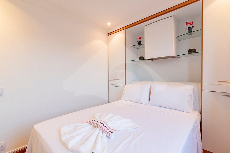 Cozy and renovated | Pool and sports court