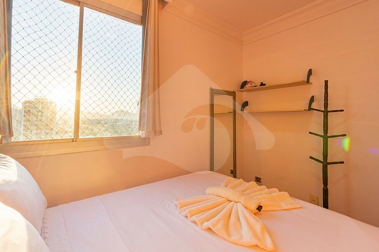 Cozy and renovated | Pool and sports court